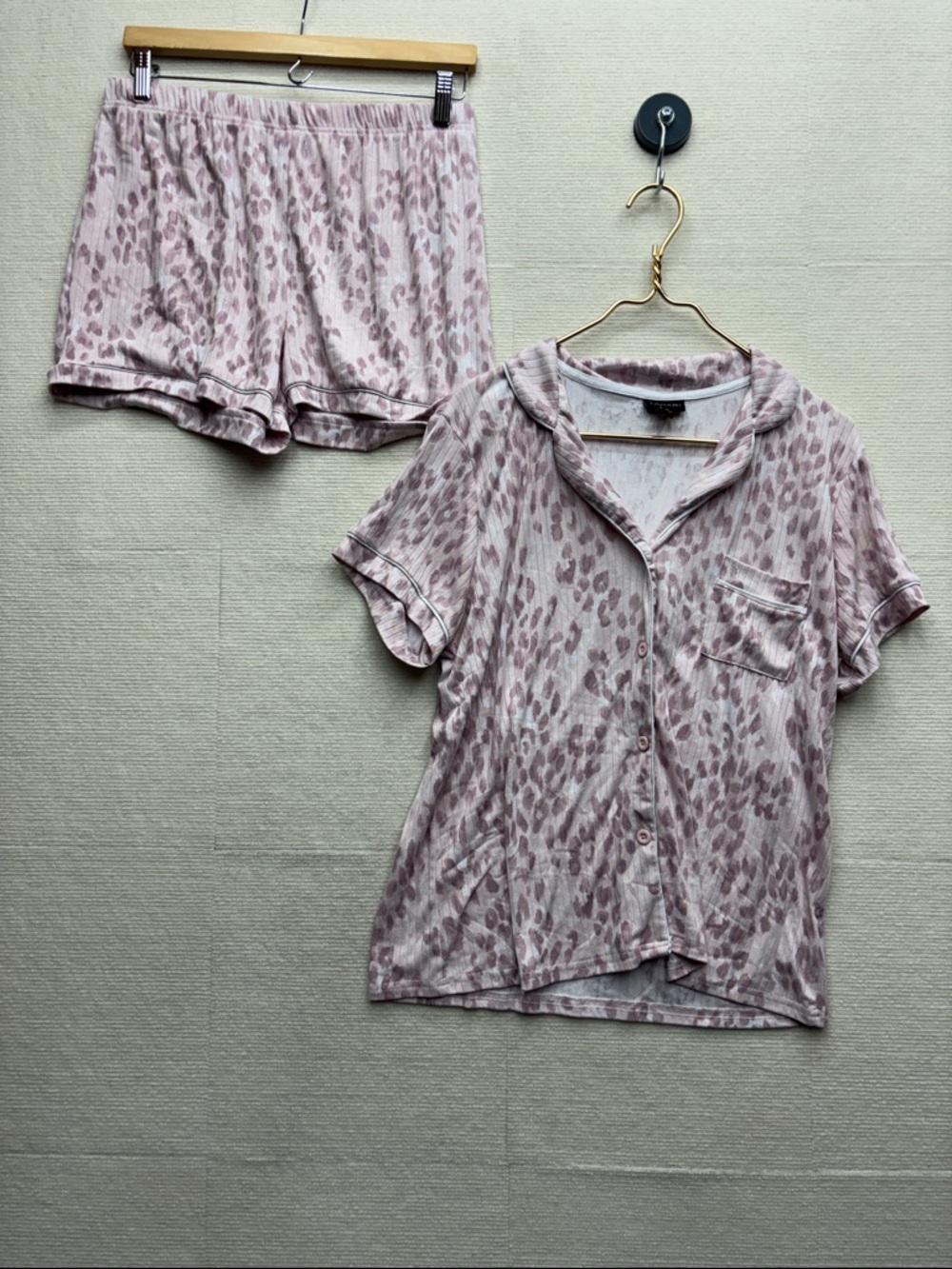 TAHARI | large Pink Print Pajama Set - Short Sleeve Button Top & Shorts